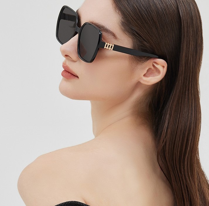 What Is The Appropriate Size For Women’s Sunglasses?